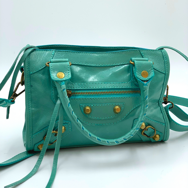 Nuova collezione di borse mini da donna di Balenciaga su FARFETCH